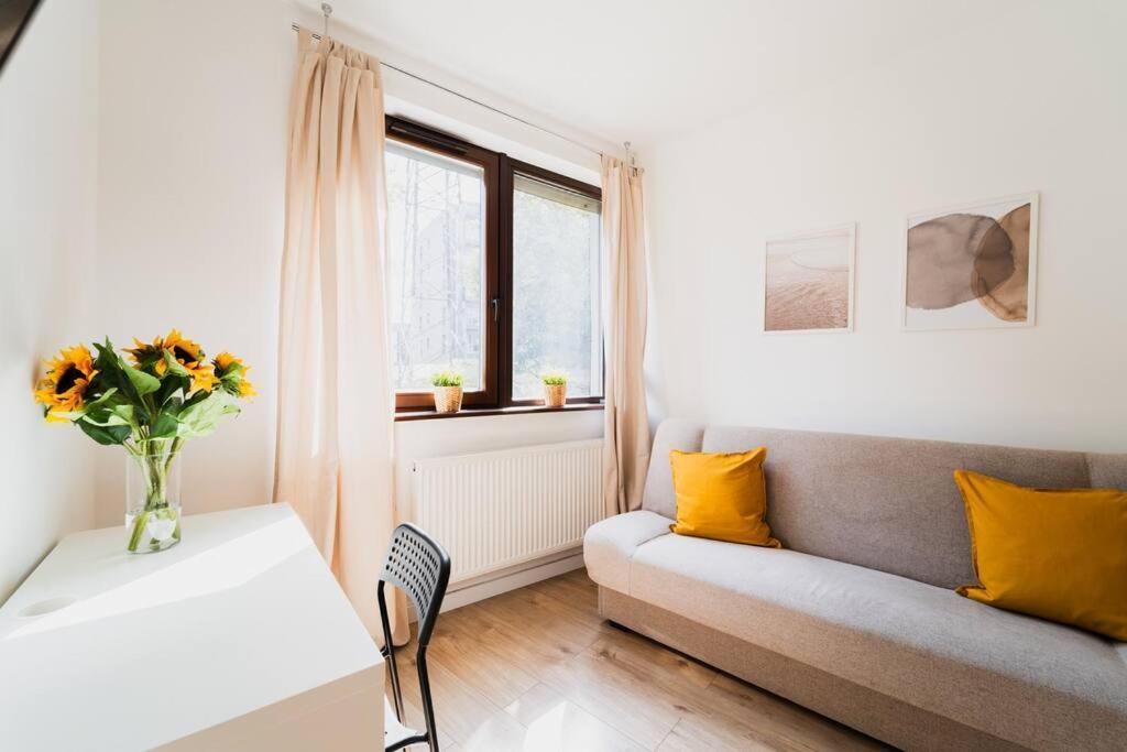 City Center - 3 Rooms - New Building - Private Parking Place - Garage Wrocław Exterior foto
